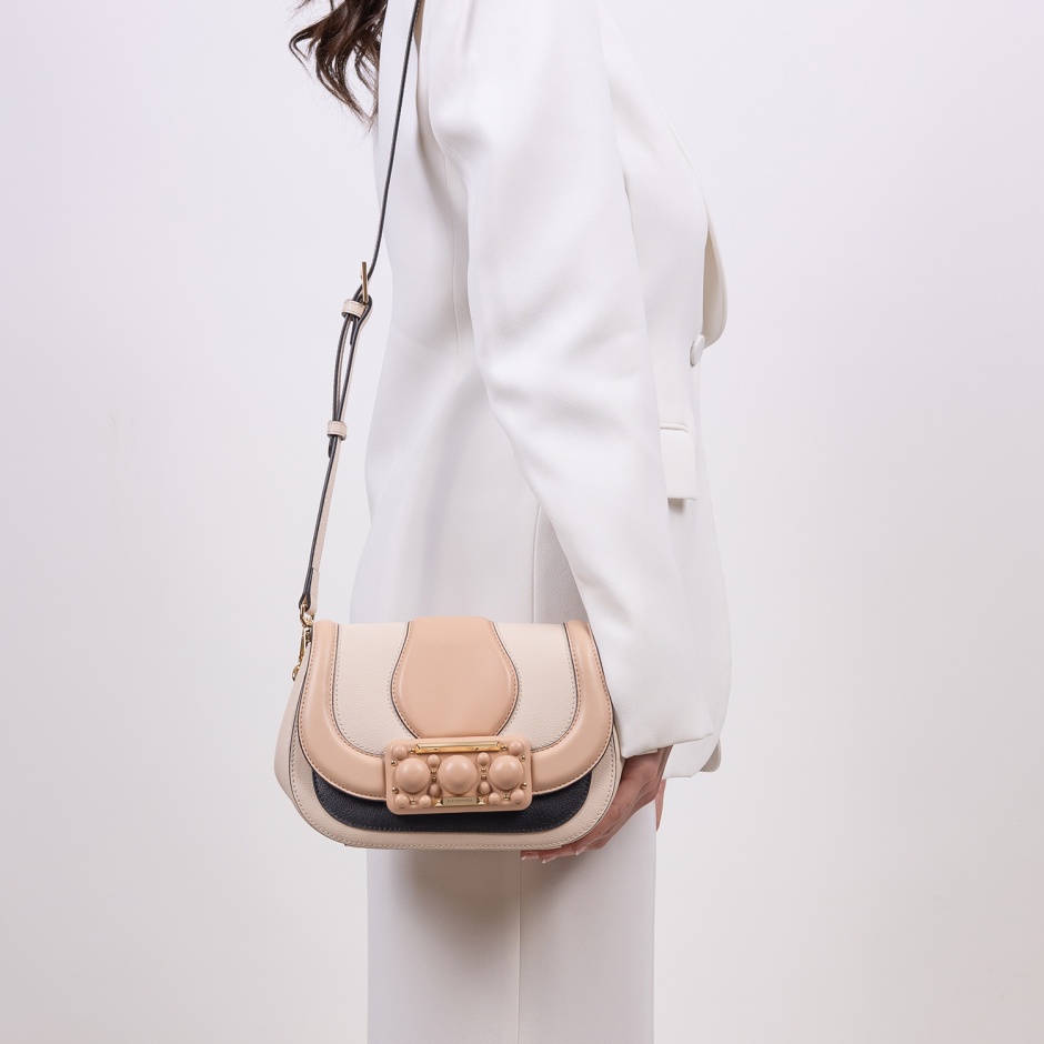 Cromia Дамска бежова чанта с капак - изглед 4
