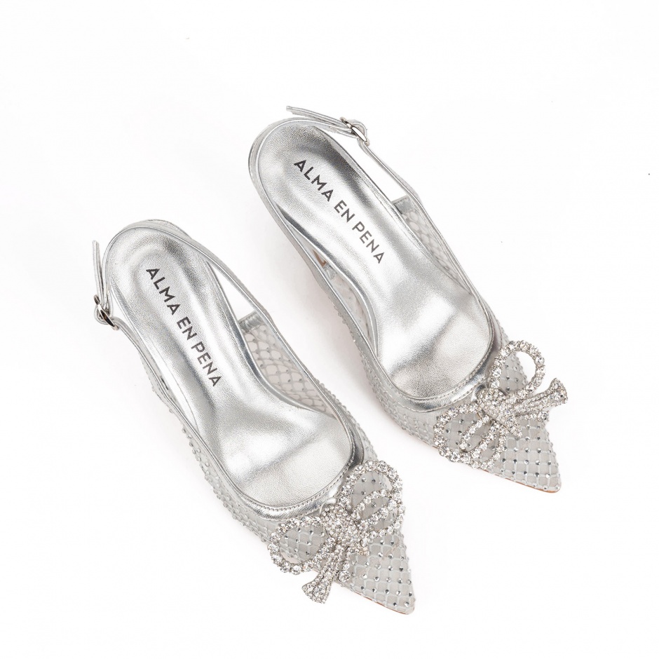Alma En Pena Дамски сребърни обувки с панделка - изглед 4