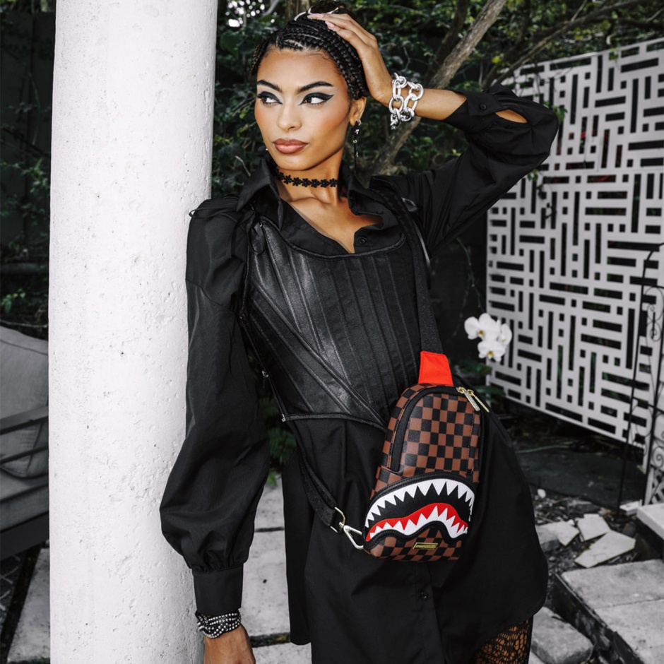 SPRAYGROUND Чанта за през рамо SAWTOOTH SHARKS IN PARIS ONE - изглед 3 - Pepina SPRAYGROUND Чанта за през рамо SAWTOOTH SHARKS IN PARIS ONE - изглед 3