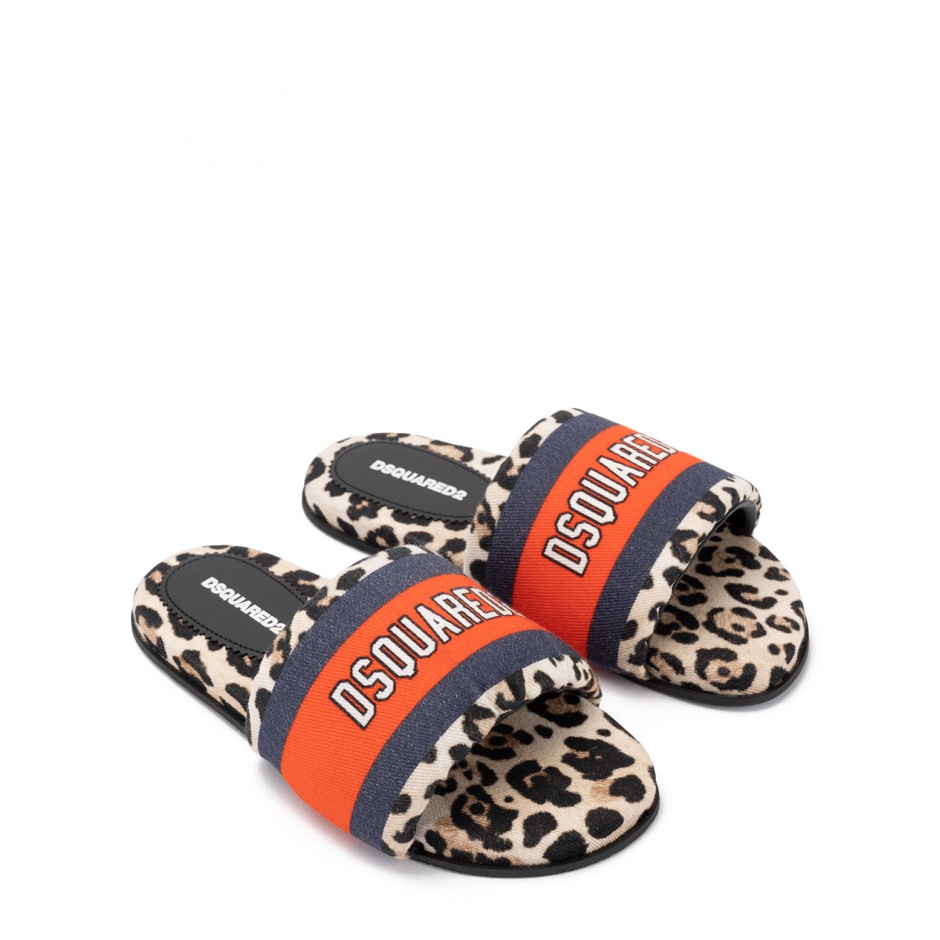 DSQUARED2 Дамски леопардови чехли - изглед 2 - Pepina DSQUARED2 Дамски леопардови чехли - изглед 2