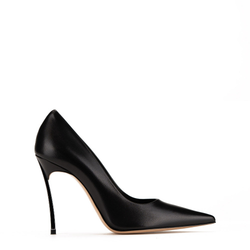 Дамски черни обувки с ток 